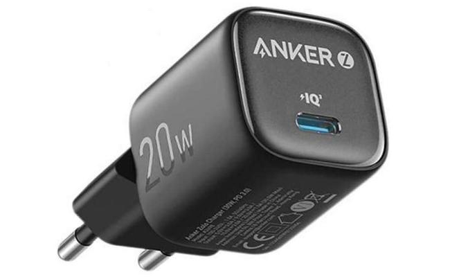 Anker Zolo 20W GaN Single-Port Fast Charger compatible with Apple iPhone 12, iPhone 13, iPhone X, Samsung Galaxy S20 and newer, Samsung Galaxy S21 - Black